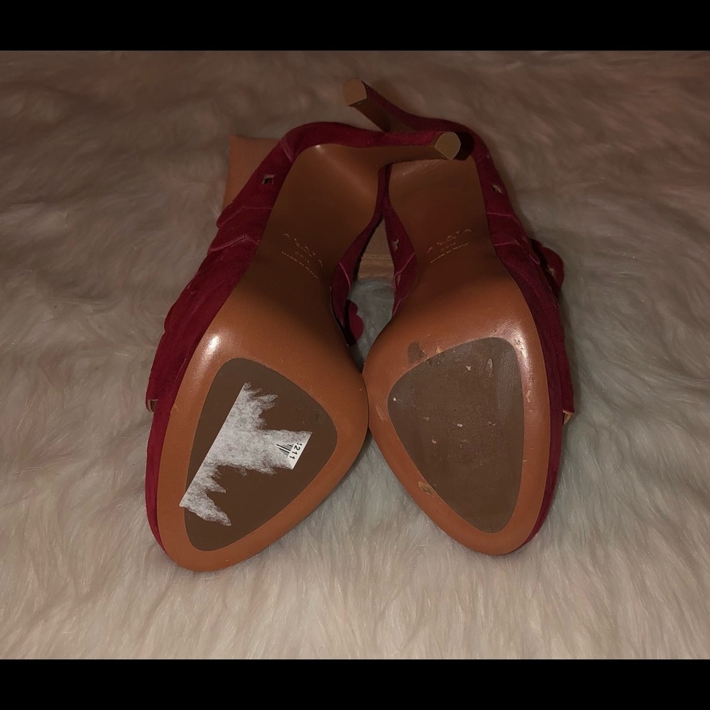 Alaia Red Suede Scalloped CutOut Heel,Size-38.5 - Picture 13 of 16